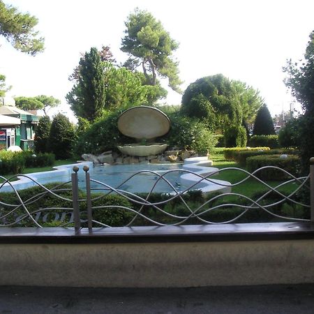 Hotel Canasta Riccione Exterior photo