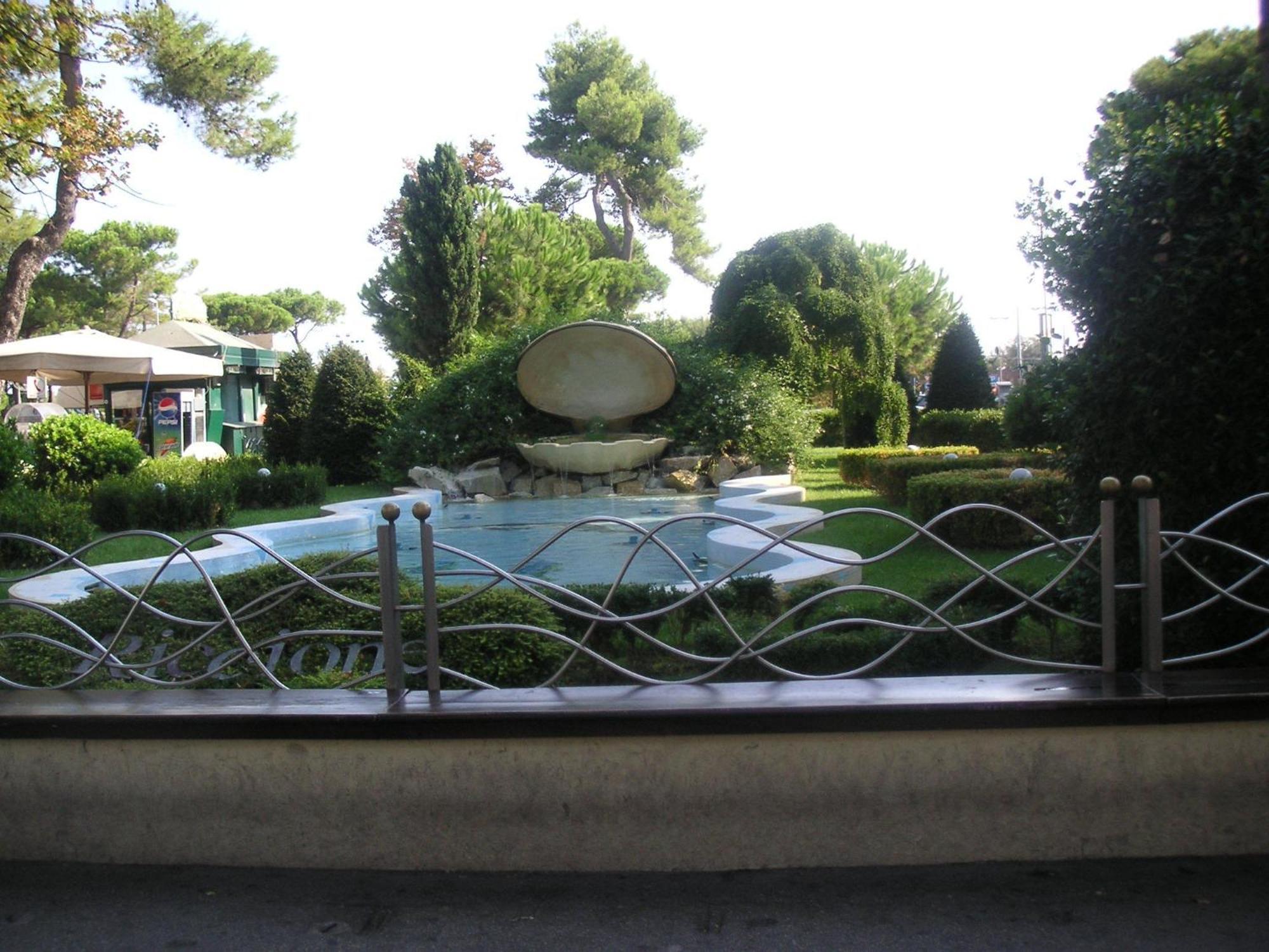 Hotel Canasta Riccione Exterior photo